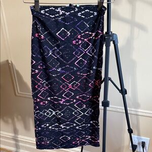 New Look Black and Pink Geometric Pencil Skirt